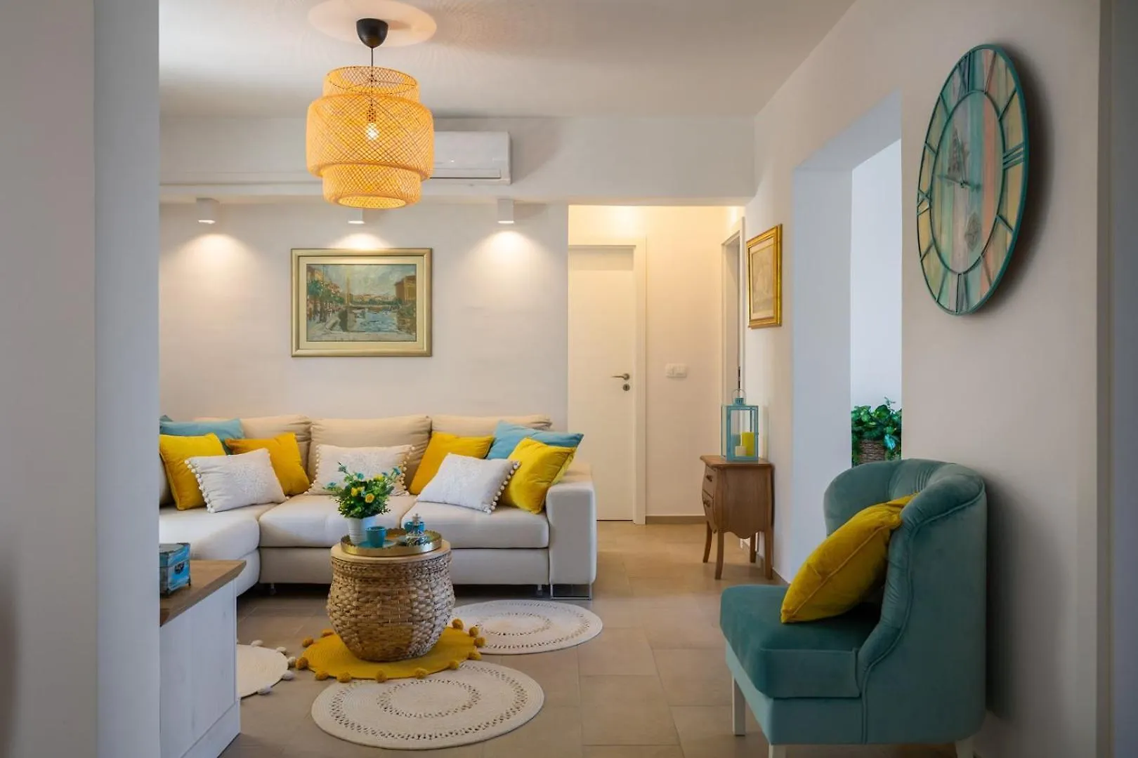 Guest house Beachfront Apartments Okrug Gornji Croatia