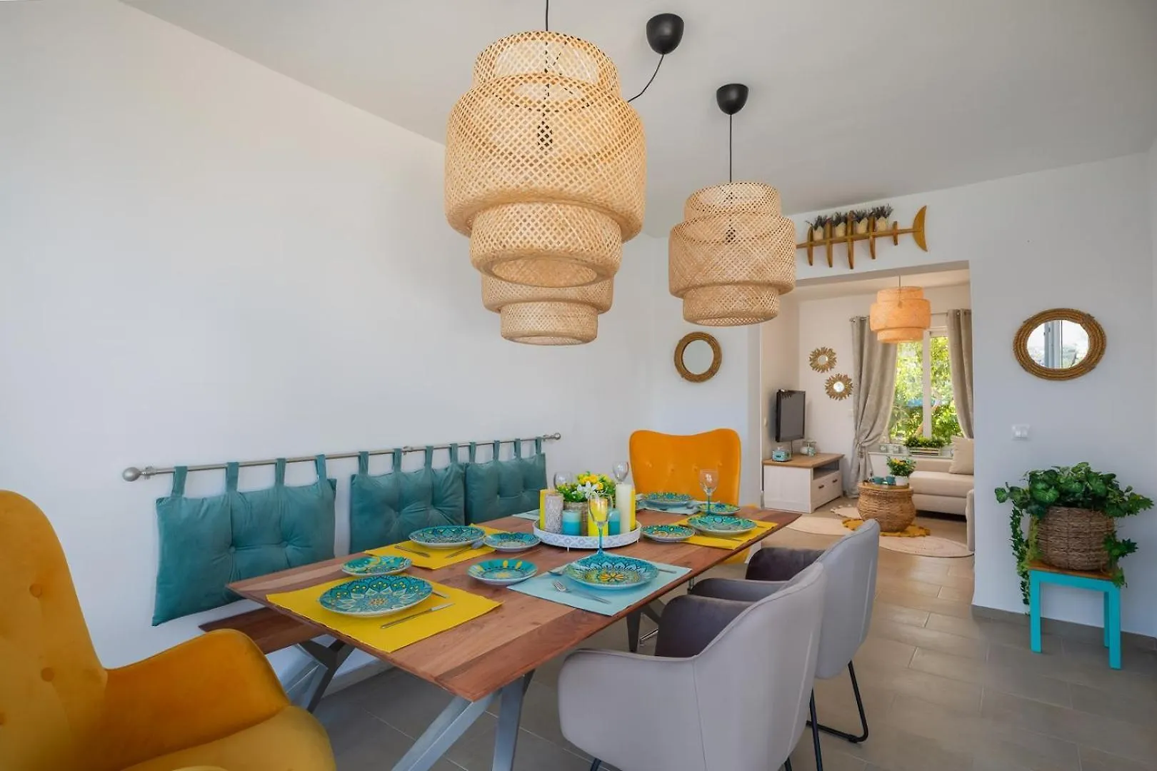 Beachfront Apartments Okrug Gornji